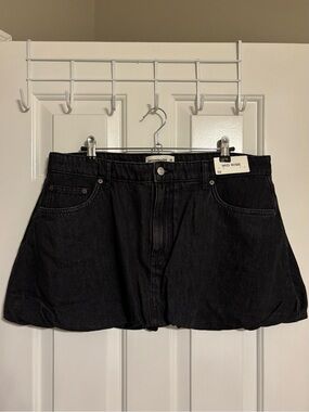 NWT Black Bubble Hem Denim Mini Skirt